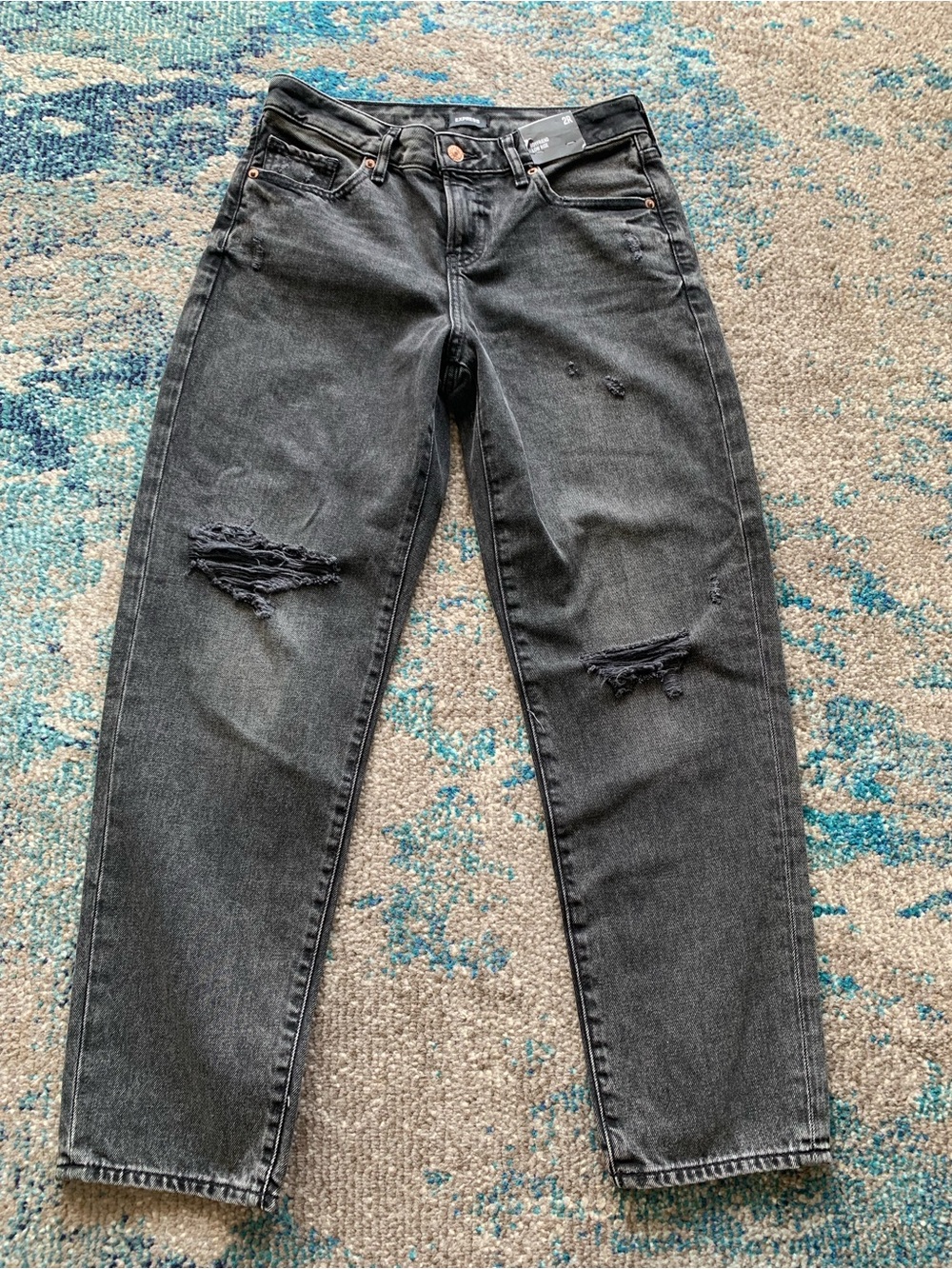 Express Black Denim Distressed Boyfriend Low Rise Size 2R. NWT